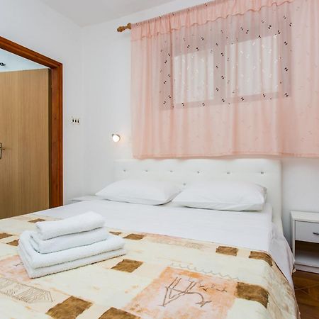 Apartments Luka 3 Башка Екстер'єр фото