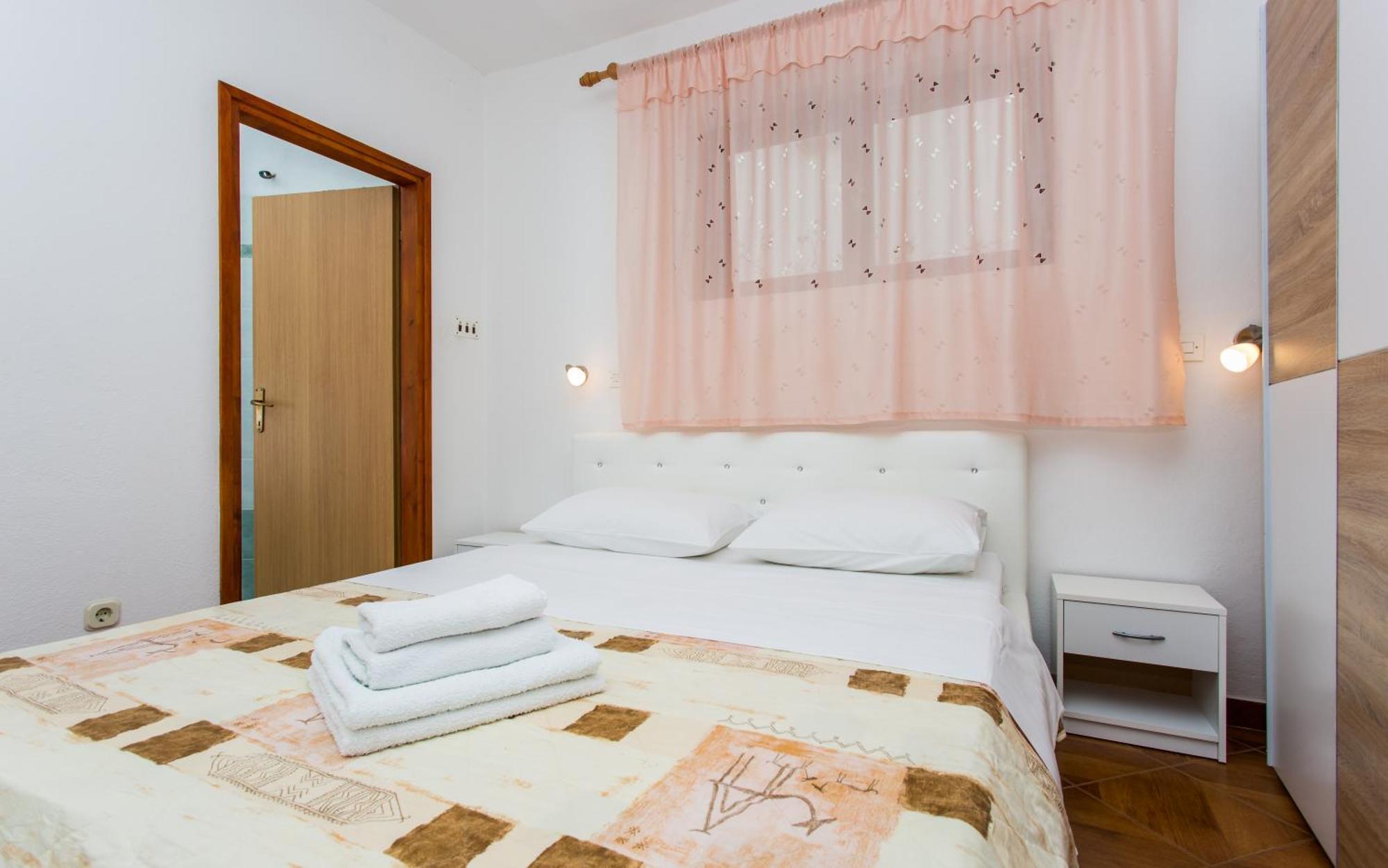 Apartments Luka 3 Башка Екстер'єр фото