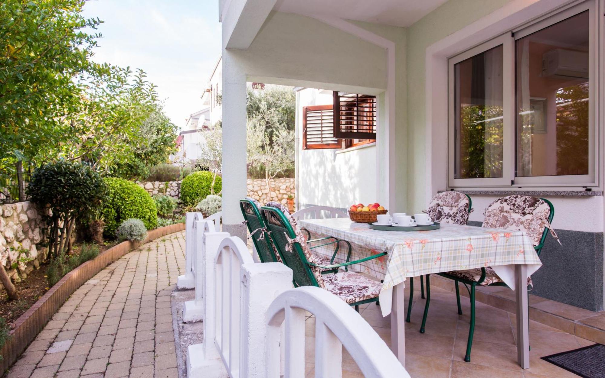 Apartments Luka 3 Башка Екстер'єр фото